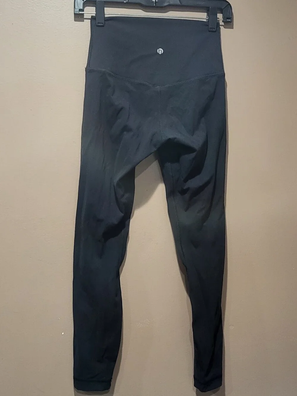 Hawthorn Athletic Black Buttery 7/8 Soft Workout Leggings